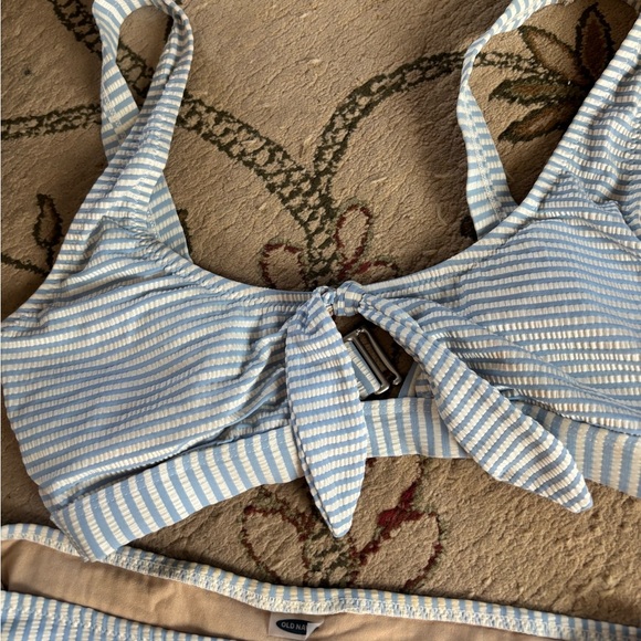 Old Navy pale blue white seersucker bikini, high waist bottoms, tie knot medium - Picture 2 of 4